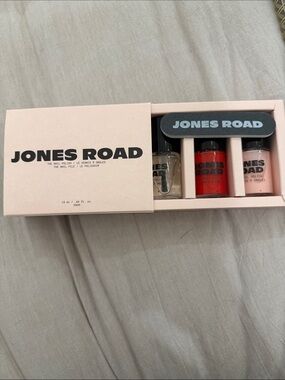 Jones Road Nail polish set
